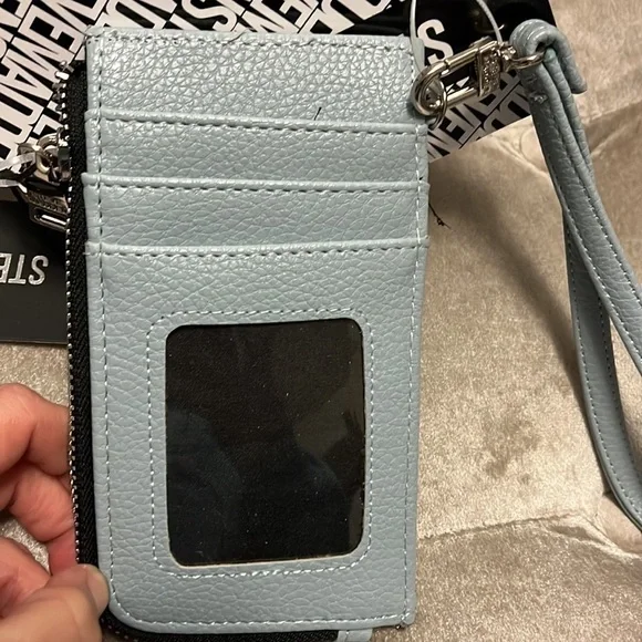 Steve Madden light blue zip around card case wristlet, new - Picture 3 of 6